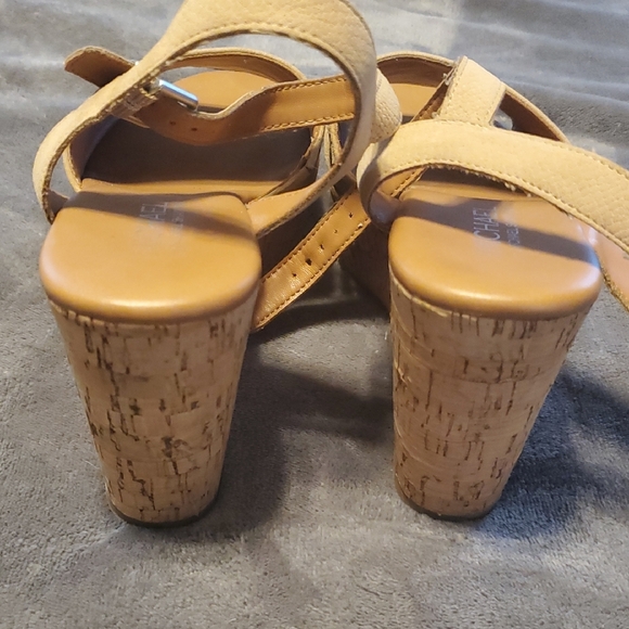 Michael By Michael Shannon Tan Wedge Sandals - Picture 2 of 5